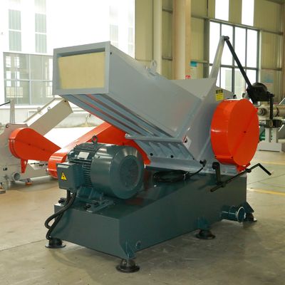 35kw 600KG / H PVC WPC Door Window Frame Penghancur Plastik Limbah