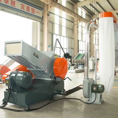 35kw 600KG / H PVC WPC Door Window Frame Penghancur Plastik Limbah