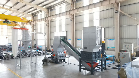 HDPE Blue Drum Foamed Container Empat Poros Sumbu Penghancur Plastik Daur Ulang